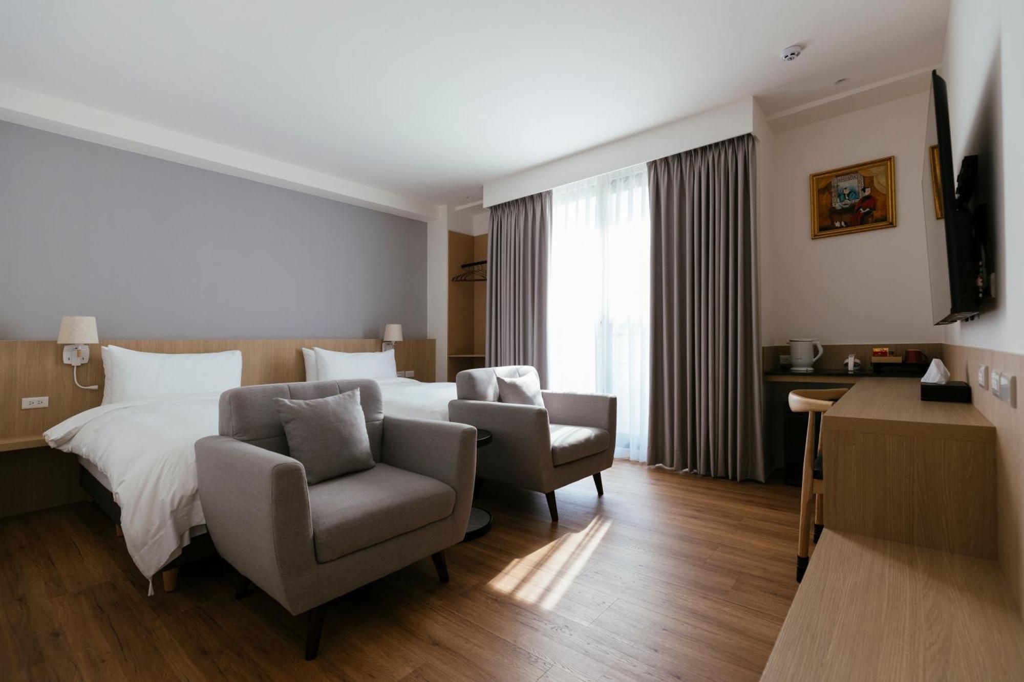 鹹菜巷8號 Hotel ไถหนาน ภายนอก รูปภาพ