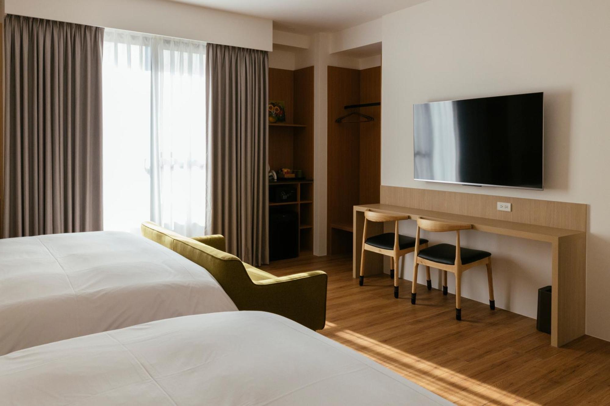 鹹菜巷8號 Hotel ไถหนาน ภายนอก รูปภาพ