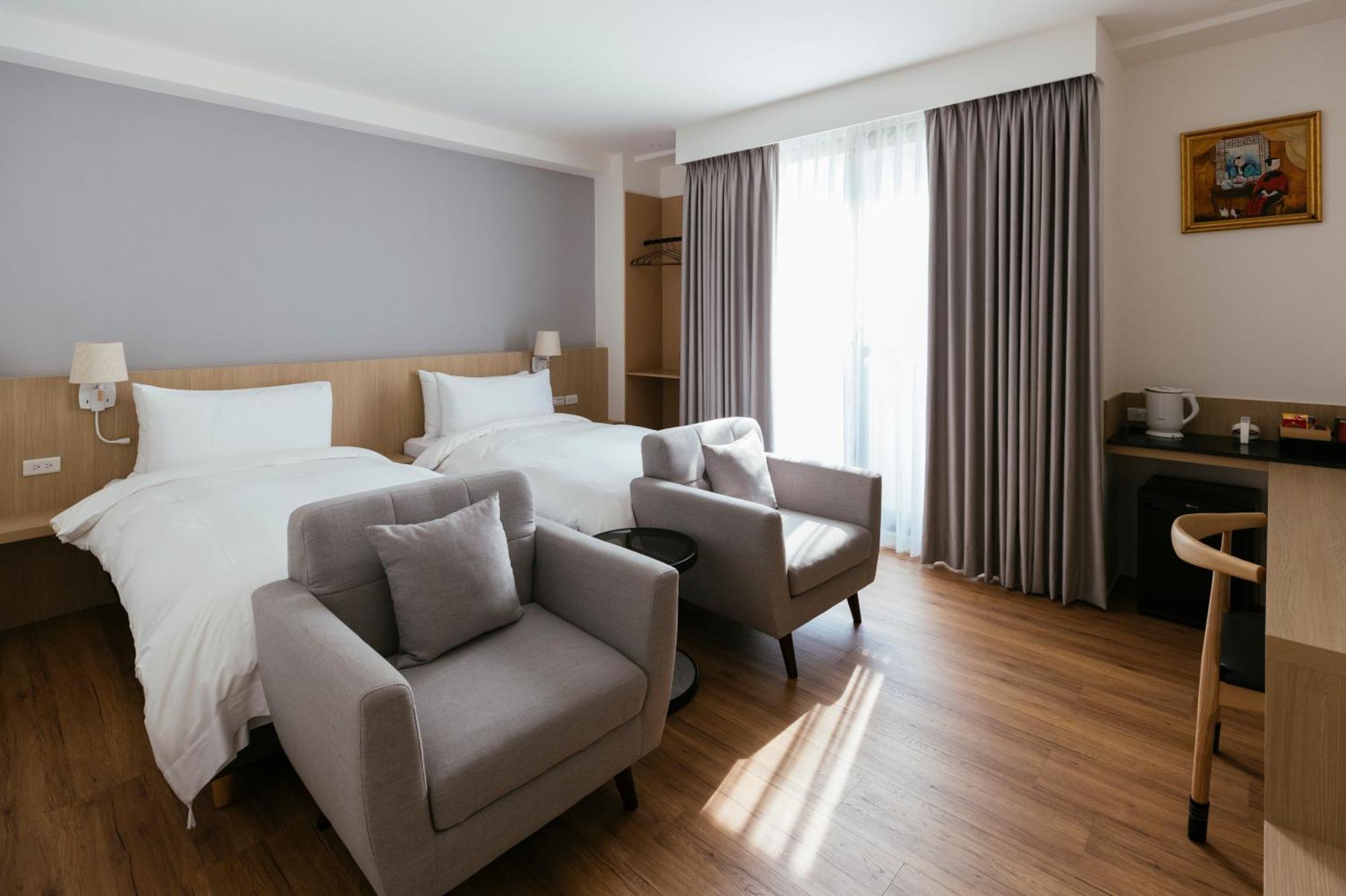 鹹菜巷8號 Hotel ไถหนาน ภายนอก รูปภาพ