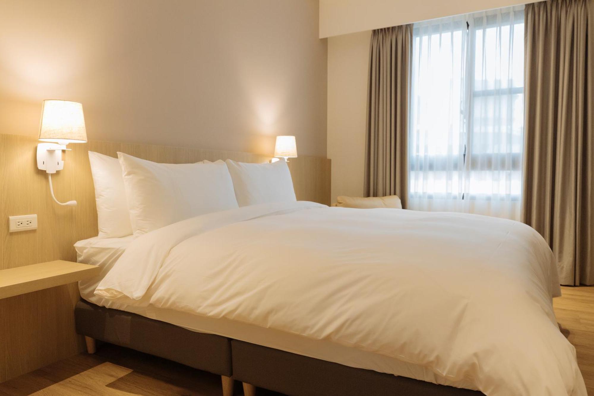 鹹菜巷8號 Hotel ไถหนาน ภายนอก รูปภาพ
