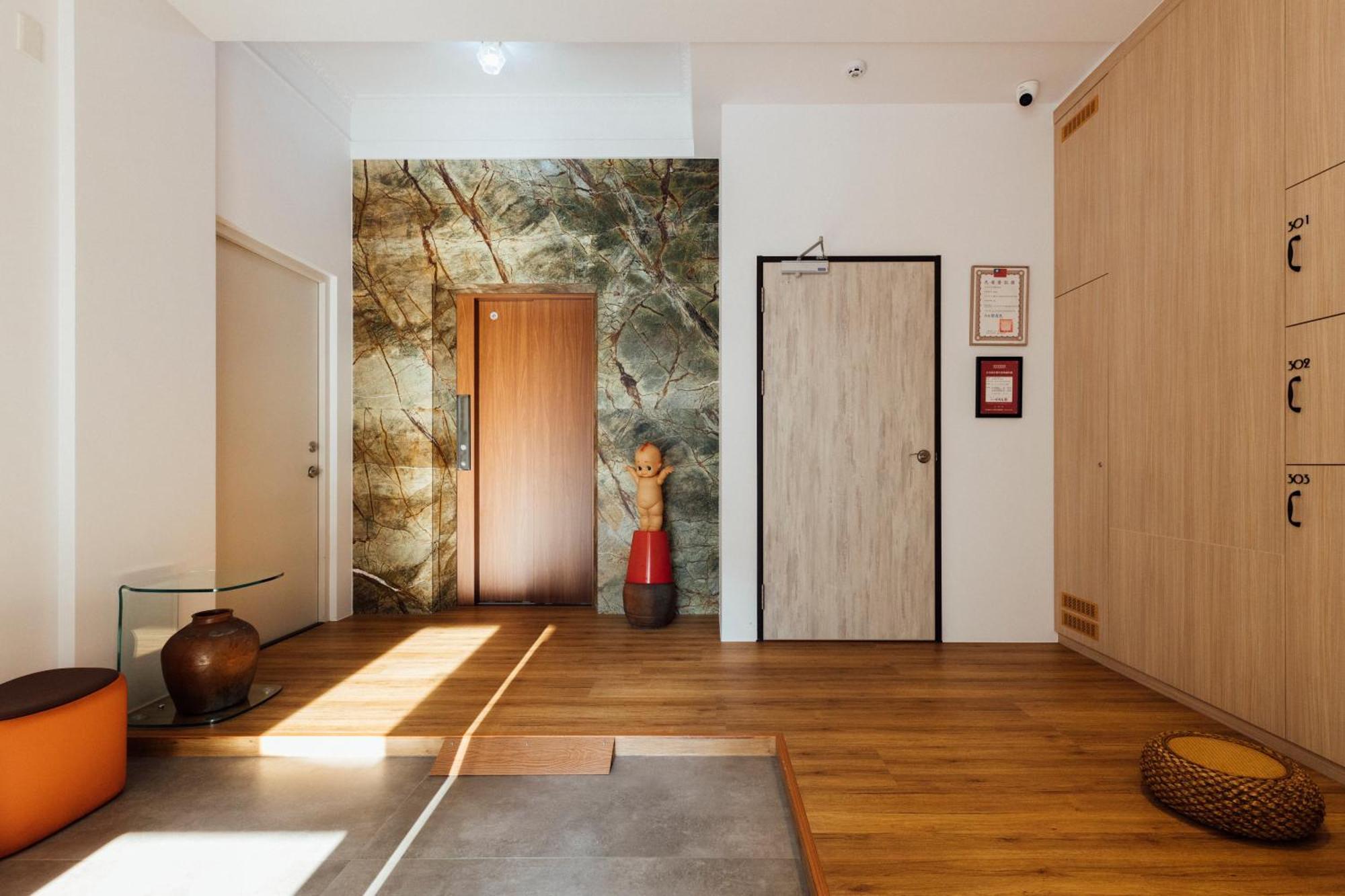 鹹菜巷8號 Hotel ไถหนาน ภายนอก รูปภาพ